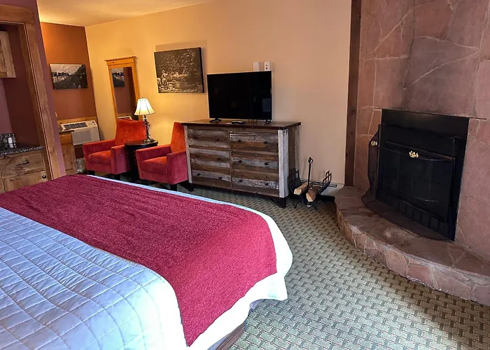 Silver Moon Inn